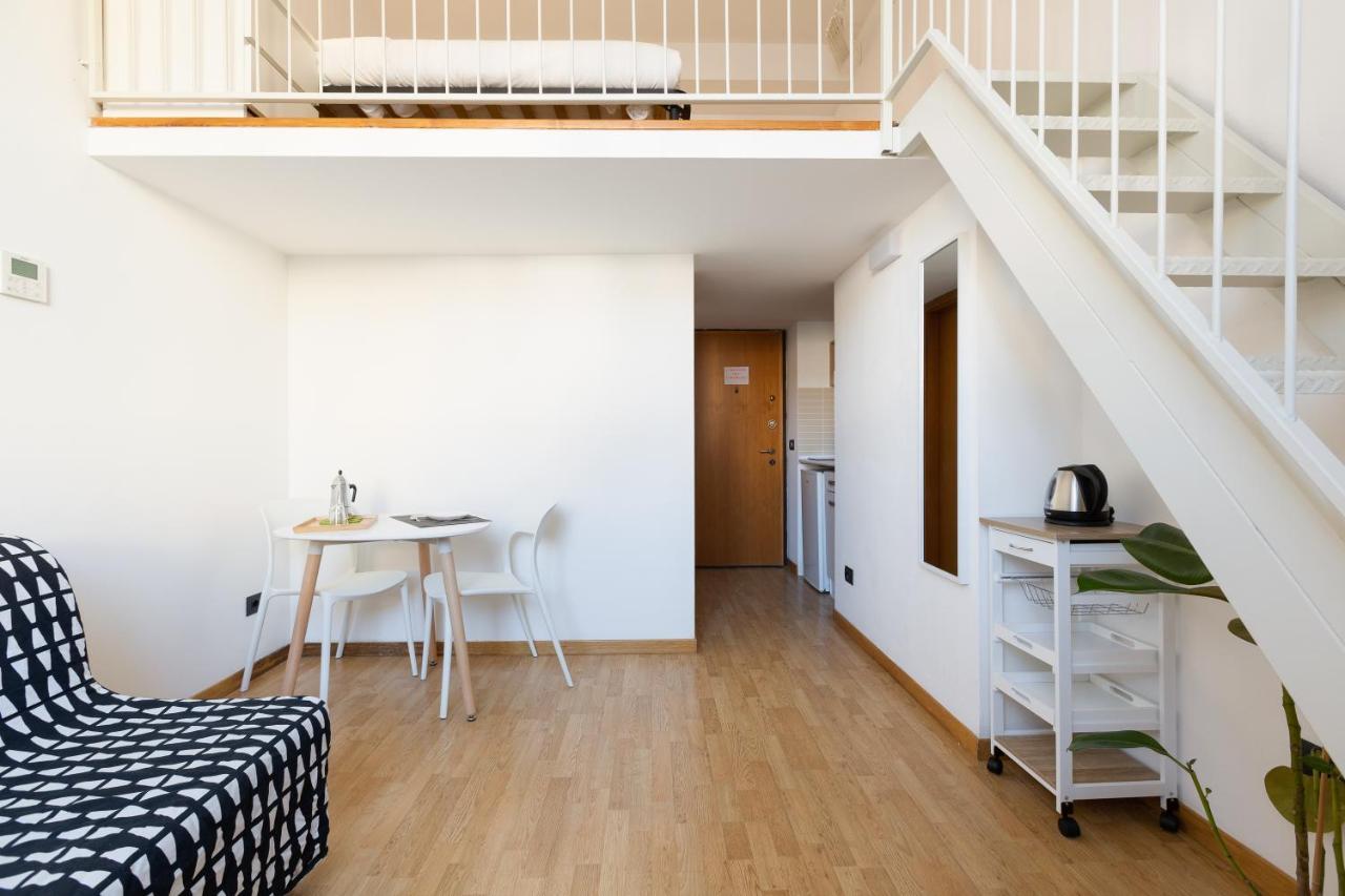 דירות Central Studio Apts Milano-Corso Magenta מראה חיצוני תמונה