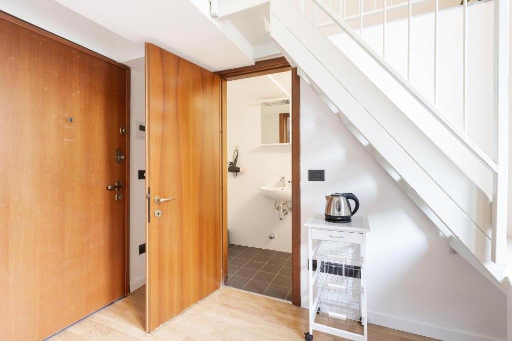 דירות Central Studio Apts Milano-Corso Magenta מראה חיצוני תמונה