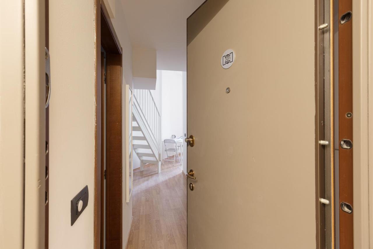דירות Central Studio Apts Milano-Corso Magenta מראה חיצוני תמונה